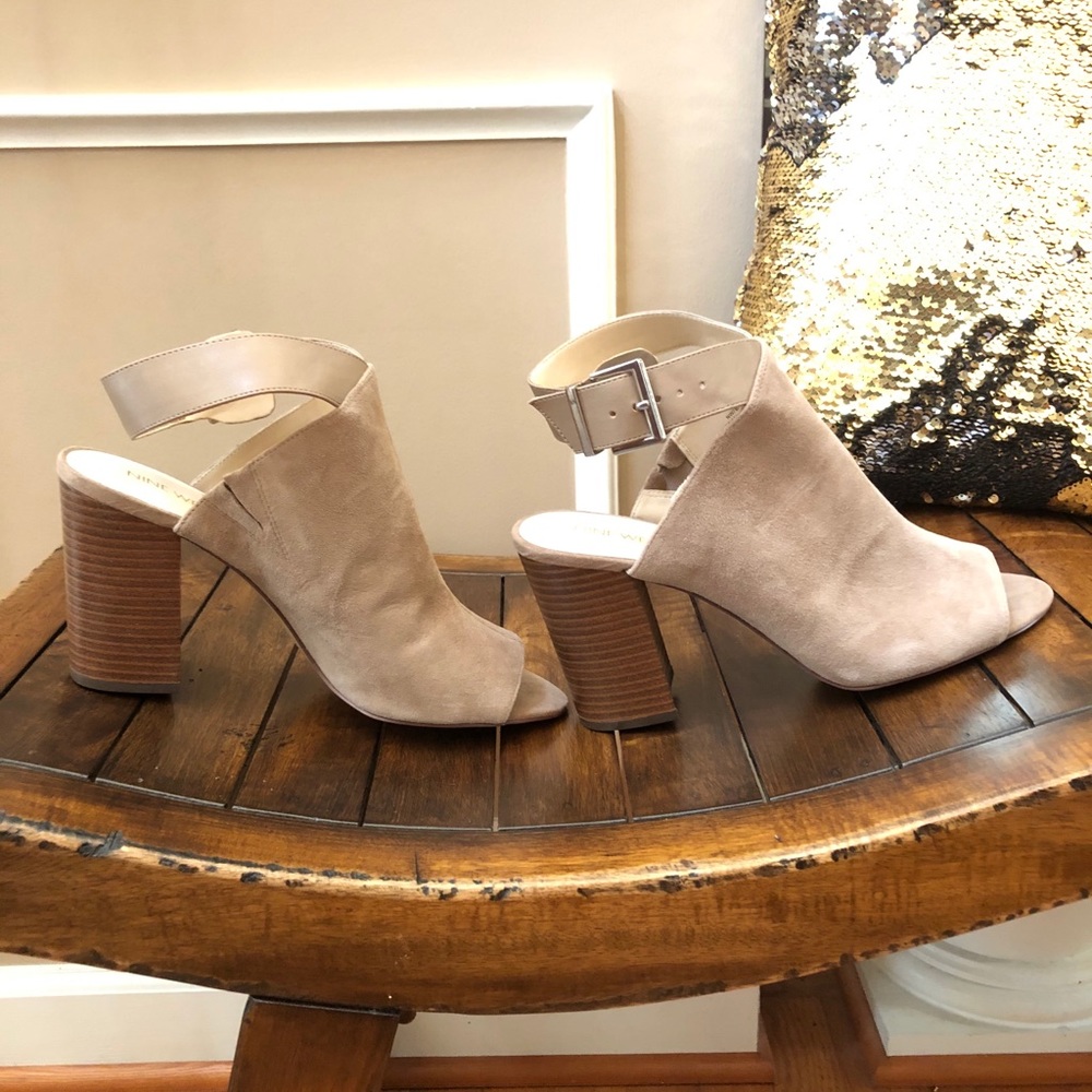 Nine West Taupe Suede Open Toe Slide, sz 10